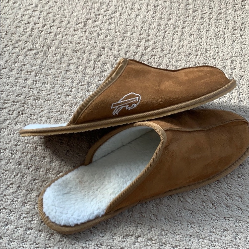 Buffalo Bills Slippers. Perfect for Sunday’s!